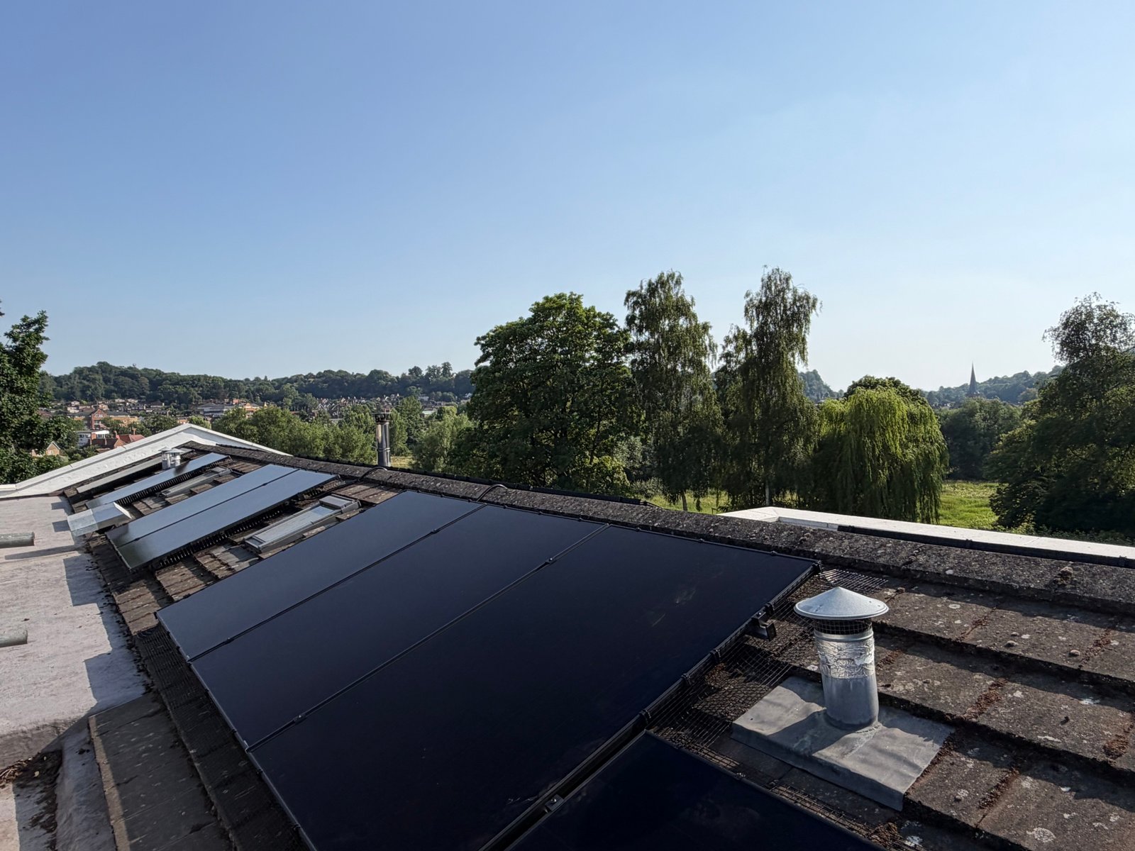 Aiko Gen 3 Solar PV system in Godalming